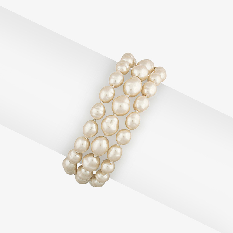 Vintage Givenchy Pearl Bracelet @ | StoryLTD